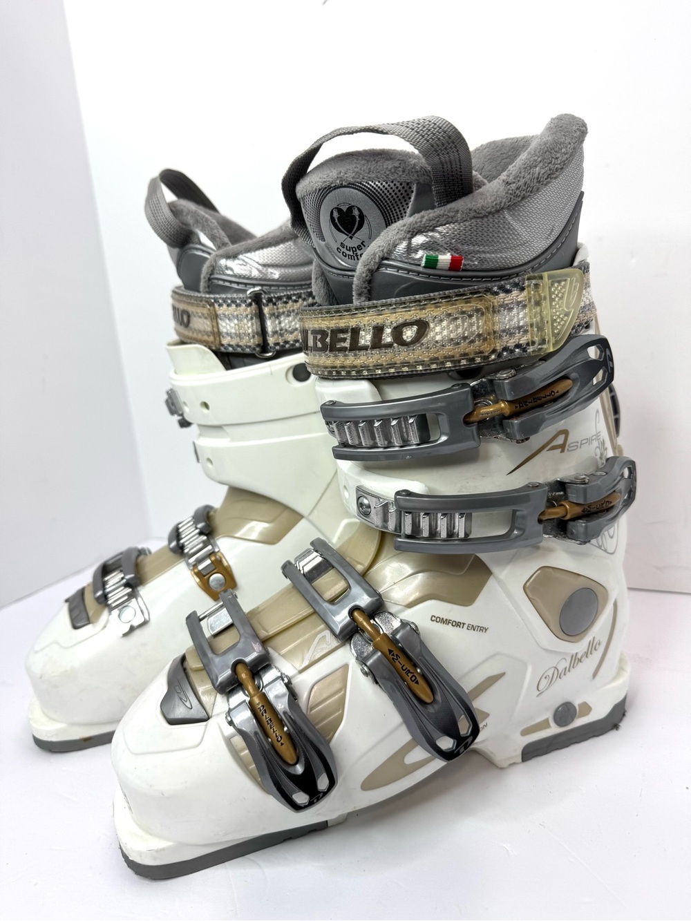 Dalbello Aspire Super Comfort Ski Boot 45.65 LADIES  / 7 US  / 38EURO / 5.5 UK